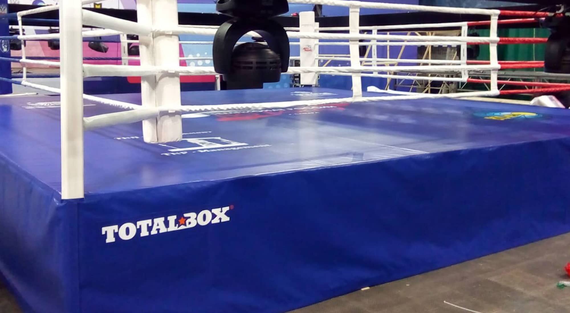 Боксерский ринг на помосте 1 м Totalbox размер по канатам 5×5 м РП 5-1 2000_1100