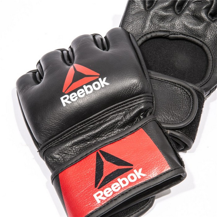 Перчатки для MMA Reebok Glove Medium RSCB-10320RDBK 700_700