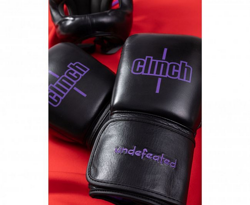 Перчатки боксерские Clinch Undefeated C161 черный 977_800
